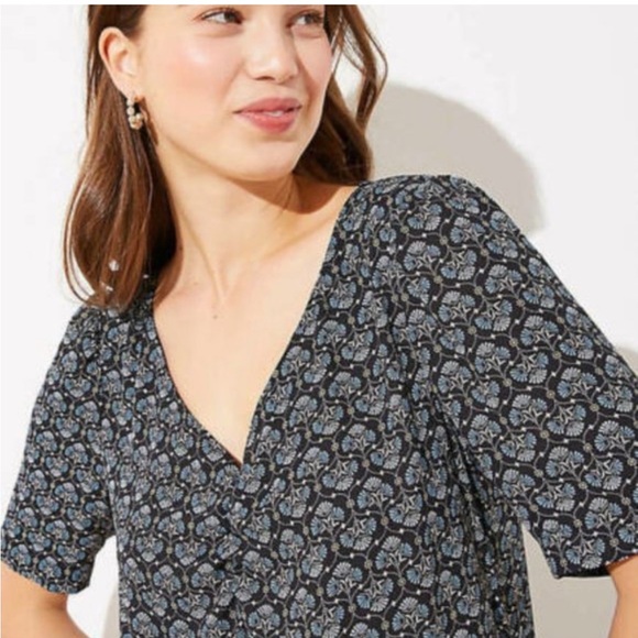 Loft Black and Blue Mosaic Blouse Sz S - Picture 2 of 7